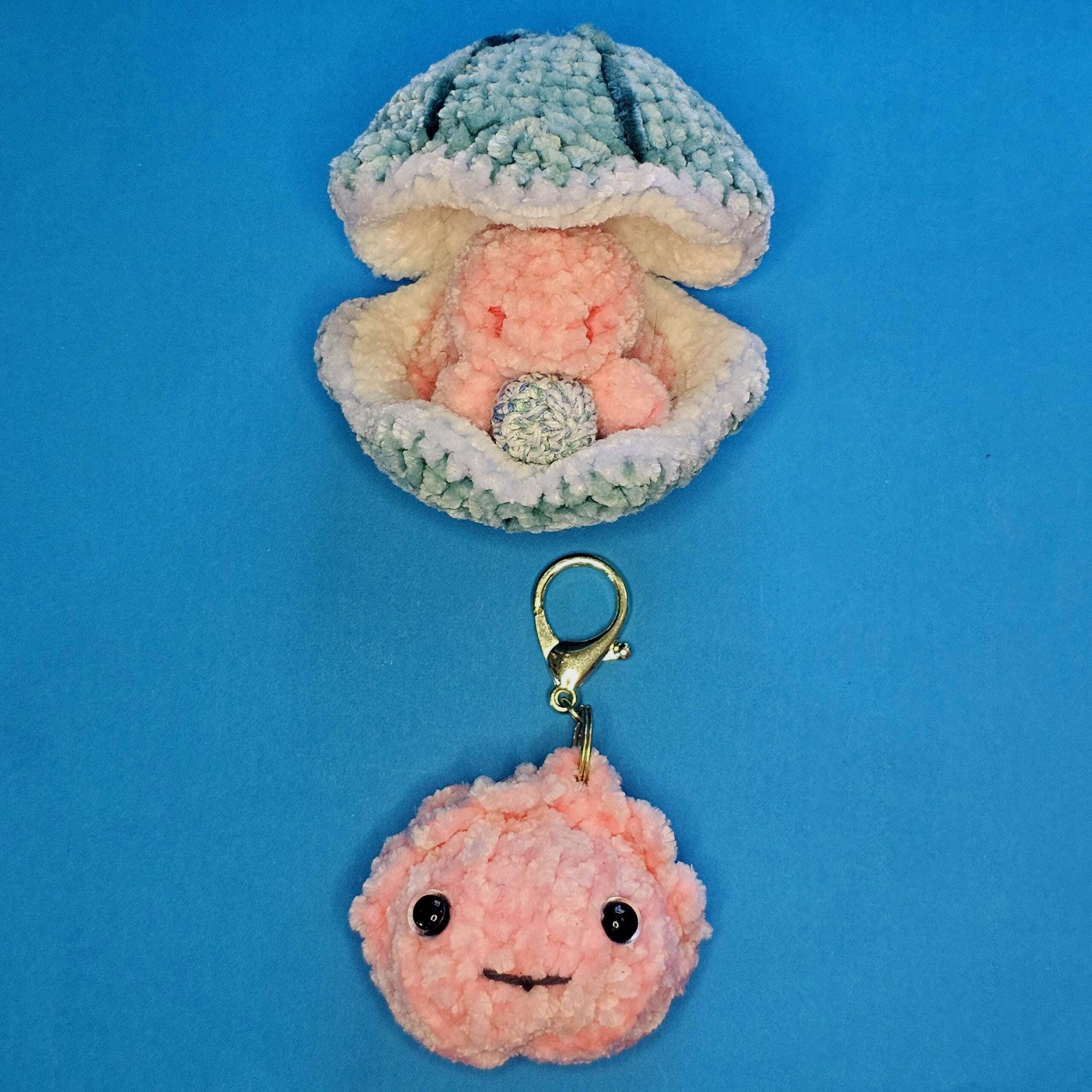 Crochet Seashell Plush & Scallop Keychain Bundle