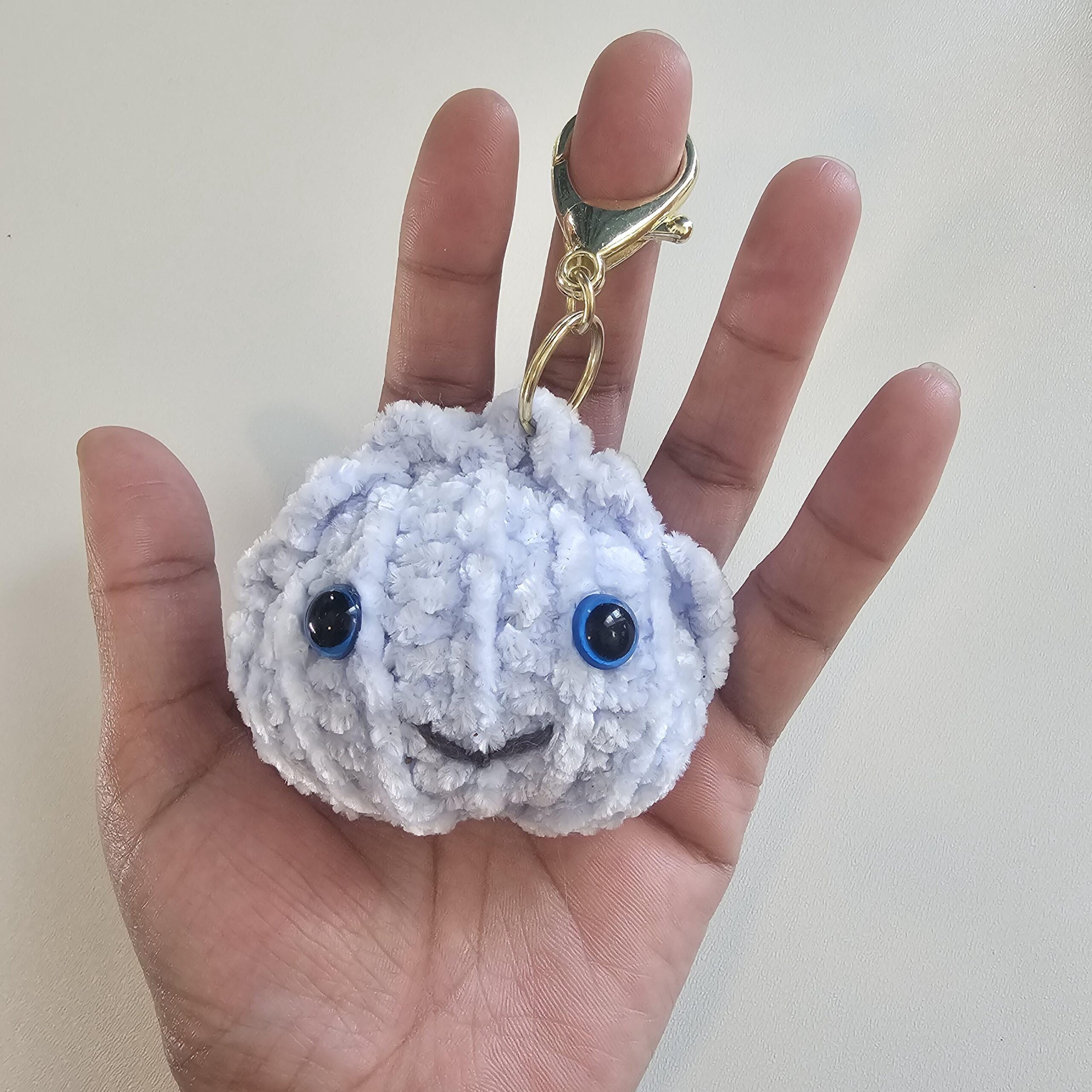 Mini Scallop Shell Keychain | Handmade Crochet Ocean Charm - Image 4