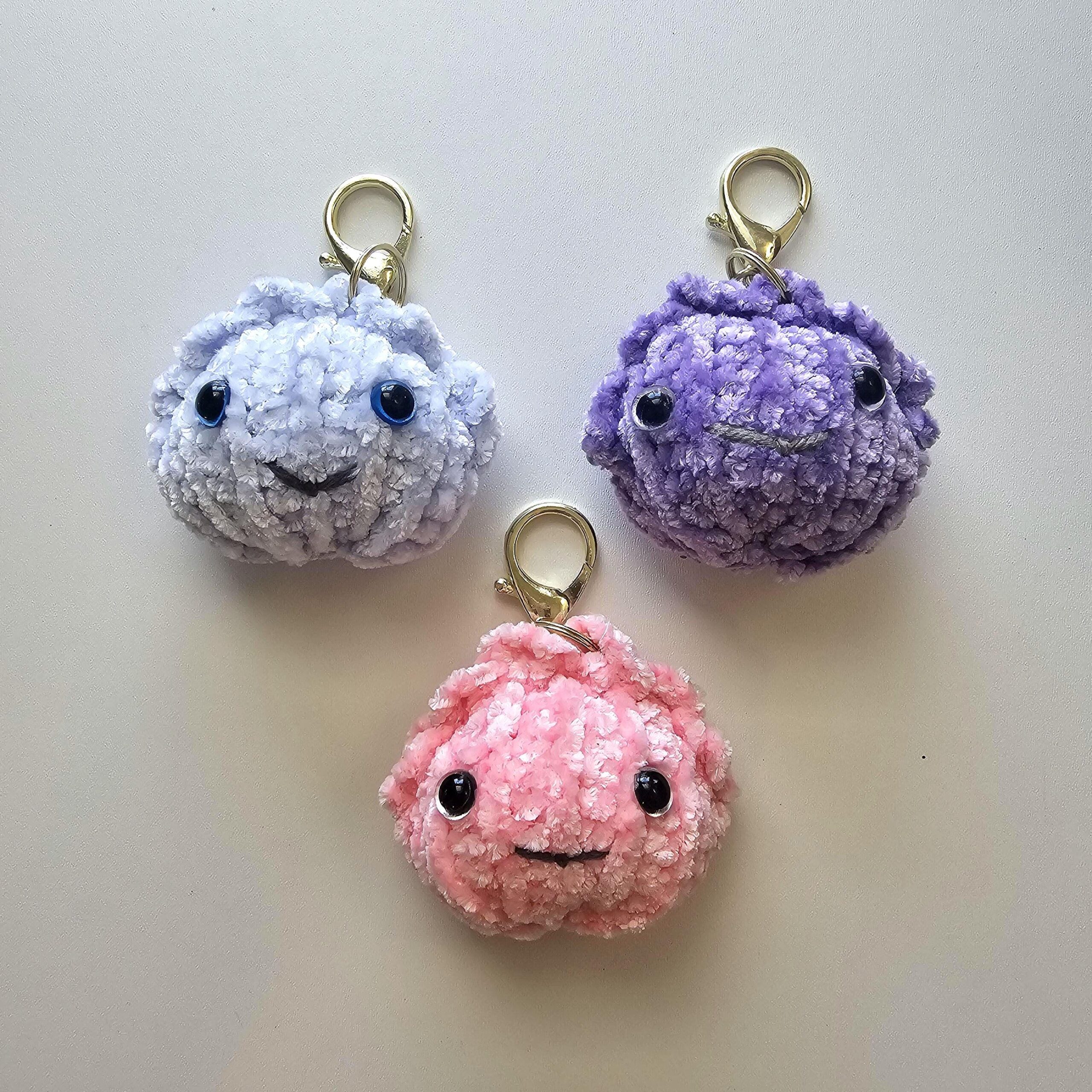 Mini Scallop Shell Keychain | Handmade Crochet Ocean Charm - Image 2